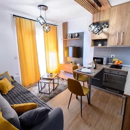 アパート Sisarka